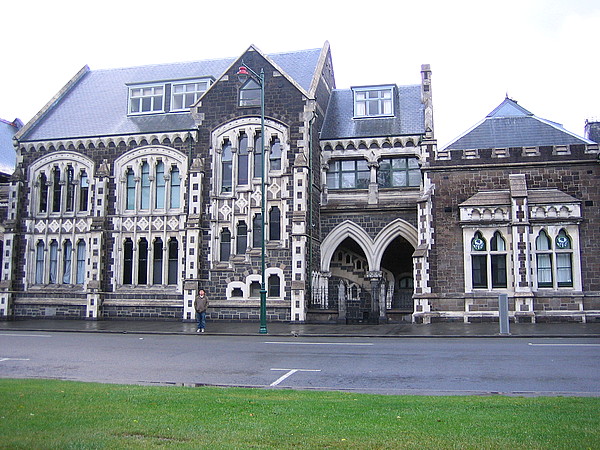新西兰坎特伯雷大学先容